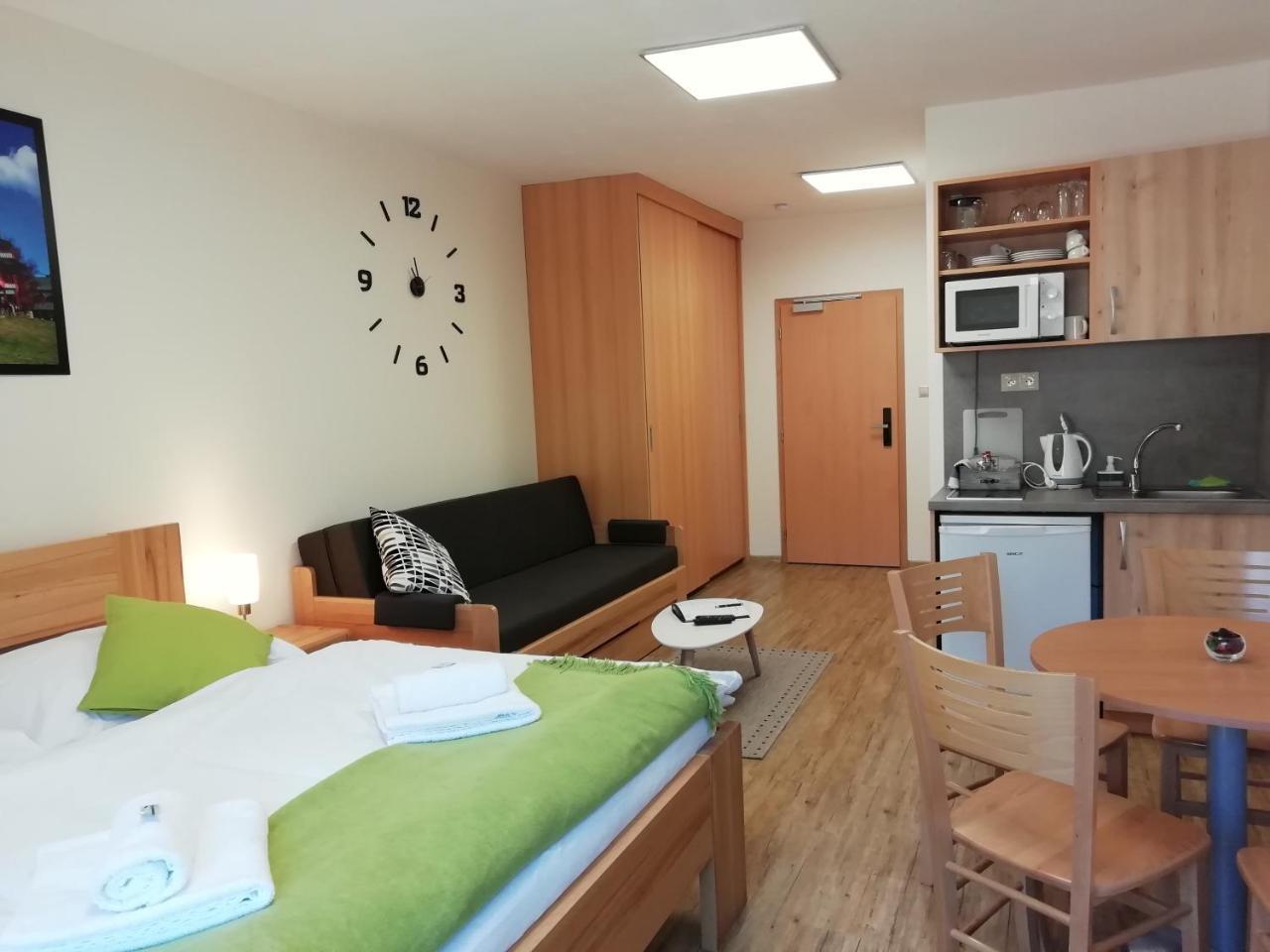 Penzion Adela Roznov pod Radhostem Exterior foto
