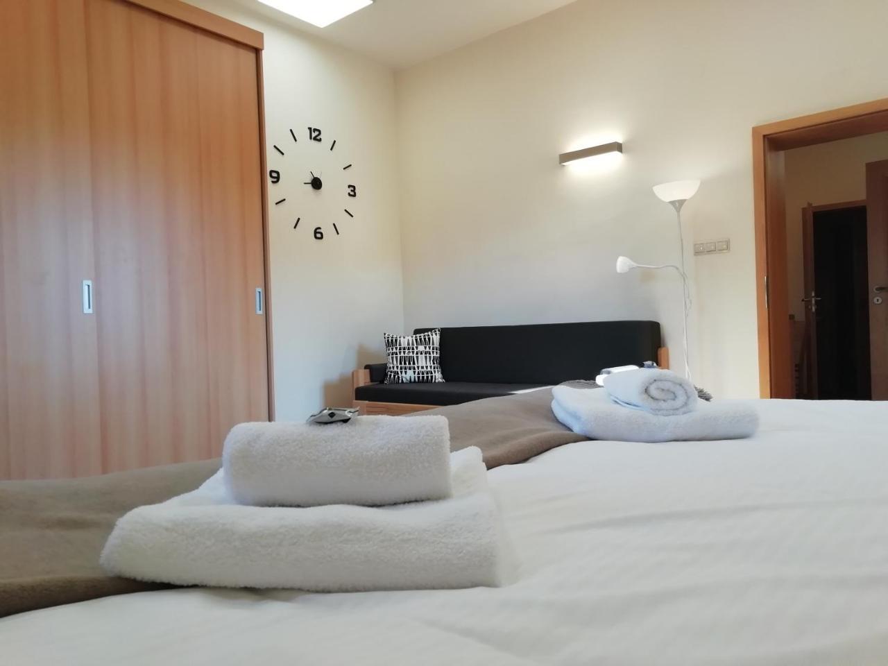 Penzion Adela Roznov pod Radhostem Exterior foto